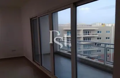 Apartment - 1 Bedroom - 2 Bathrooms for sale in Tower 27 - Al Reef Downtown - Al Reef - Abu Dhabi