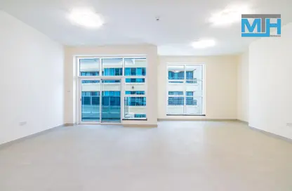 Apartment - 3 Bedrooms - 4 Bathrooms for sale in Marina Arcade Tower - Dubai Marina - Dubai