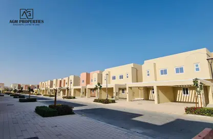 Villa - 3 Bedrooms - 4 Bathrooms for rent in Amaranta B - Villanova - Dubai Land - Dubai