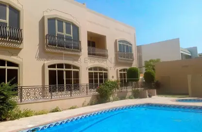 Villa - 5 Bedrooms - 5 Bathrooms for rent in Umm Suqeim 1 - Umm Suqeim - Dubai