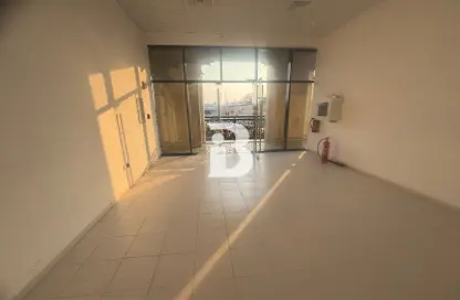 Shop - Studio for rent in Carlton Dubai Creek - Baniyas Road - Deira - Dubai