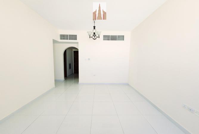 Apartment - 2 Bedrooms - 2 Bathrooms for rent in Muwaileh 3 Building - Muwaileh - Sharjah