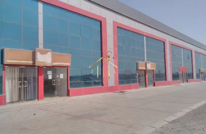 Warehouse - Studio - 1 Bathroom for sale in Umm Al Thuoob - Umm Al Quwain