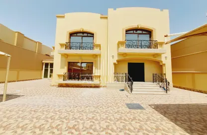 Villa - 6 Bedrooms for rent in Mohamed Bin Zayed Centre - Mohamed Bin Zayed City - Abu Dhabi