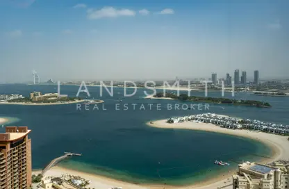 Apartment - 1 Bathroom for rent in The Palm Tower - Palm Jumeirah - Dubai