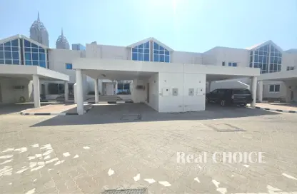 Villa - 4 Bedrooms - 5 Bathrooms for rent in 32 Villas - Dubai Media City - Dubai