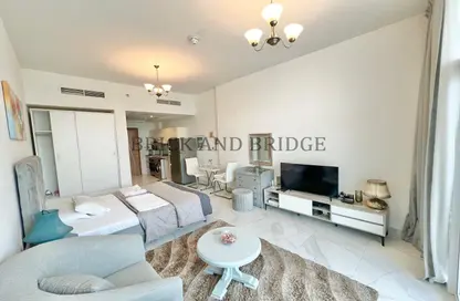 Apartment - Studio for rent in Millennium Binghatti Residences - Business Bay - Dubai