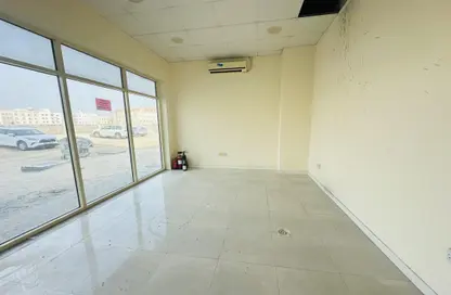 Shop - Studio - 1 Bathroom for rent in Fire Station Road - Muwaileh - Sharjah