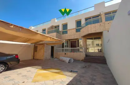 Villa - 5 Bedrooms for rent in Shakhbout City - Abu Dhabi