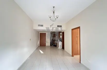 Apartment - 1 Bedroom - 1 Bathroom for rent in Rose 1 - Emirates Gardens 1 - Jumeirah Village Circle - Dubai