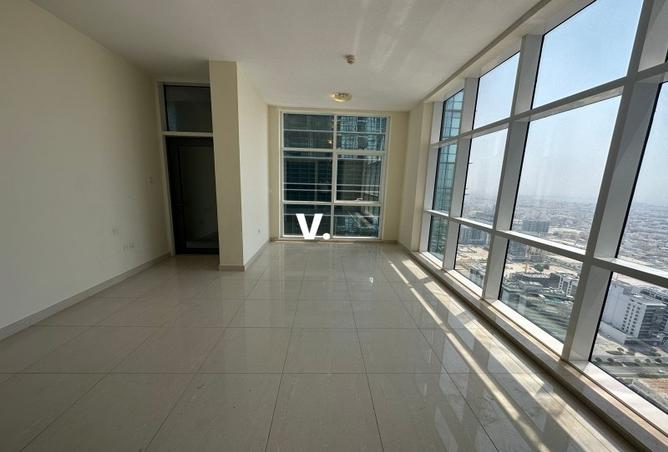 Rent in Duja Tower: Great Layout | 4 Cheques | Close to Metro ...