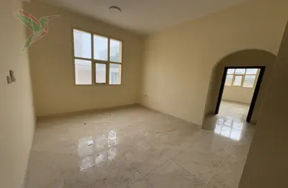 Apartment - 2 Bedrooms - 2 Bathrooms for rent in Al Dafeinah - Asharej - Al Ain