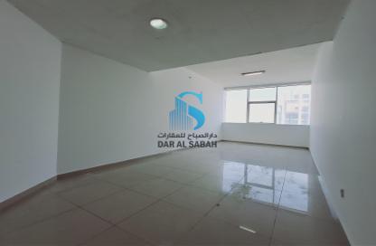 Apartment - 1 Bathroom for rent in Tiger Building Al Qadesia - Al Nahda - Sharjah