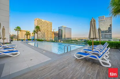 Apartment - 1 Bedroom - 2 Bathrooms for sale in SOL Bay - Business Bay - Dubai