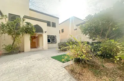 Villa - 3 Bedrooms - 4 Bathrooms for rent in Regional - Jumeirah Park - Dubai