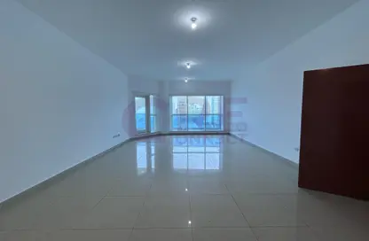 Apartment - 4 Bedrooms - 4 Bathrooms for rent in Al Sahel Tower 2 - Al Sahel Towers - Corniche Road - Abu Dhabi