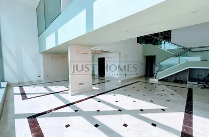 Apartment - 3 Bedrooms - 4 Bathrooms for rent in Jumeirah Living - World Trade Centre Residence - World Trade Center - Dubai