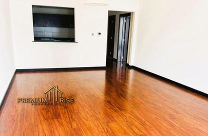 Apartment - 1 Bedroom - 2 Bathrooms for rent in Green Lakes Towers - JLT Cluster S - Jumeirah Lake Towers - Dubai