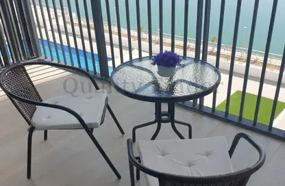 Apartment - 1 Bathroom for rent in Waters Edge - Yas Island - Abu Dhabi