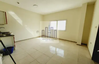 Apartment - 1 Bathroom for rent in Fire Station Road - Muwaileh - Sharjah