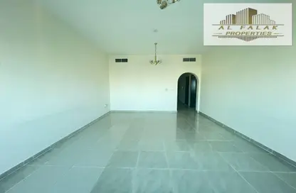 Apartment - 1 Bedroom - 2 Bathrooms for rent in Al Mamzar - Al Mamzar - Sharjah - Sharjah