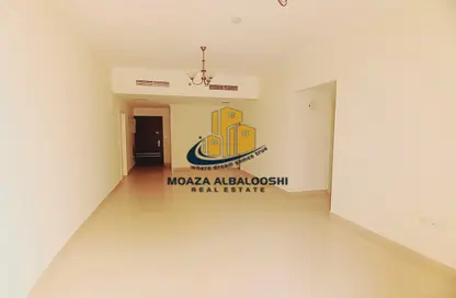 Apartment - 3 Bedrooms - 3 Bathrooms for rent in Muwaileh Commercial - Sharjah