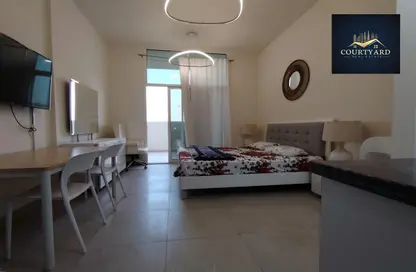 Apartment - 1 Bathroom for rent in Azizi Plaza - Al Furjan - Dubai