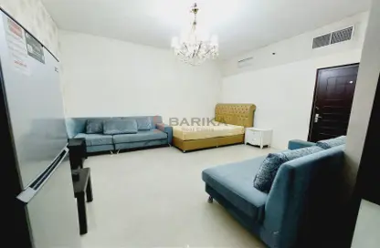 Apartment - 3 Bedrooms - 3 Bathrooms for sale in Marina Pinnacle - Dubai Marina - Dubai