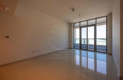 Apartment - 1 Bathroom for rent in Julphar Residence - Al Reem Island - Abu Dhabi