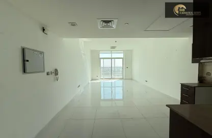 Apartment - 1 Bathroom for rent in Arabian Gate - Dubai Silicon Oasis - Dubai