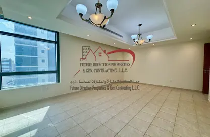 Apartment - 3 Bedrooms - 3 Bathrooms for rent in Shabiya 9 - Shabiya - Mussafah - Abu Dhabi