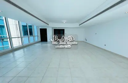 Duplex - 3 Bedrooms - 5 Bathrooms for rent in Cornich Al Khalidiya - Al Khalidiya - Abu Dhabi