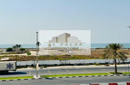 Apartment - 1 Bedroom - 2 Bathrooms for rent in Beach Tower 1 - Al Khan Lagoon - Al Khan - Sharjah