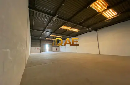 Warehouse - Studio - 1 Bathroom for rent in Ras Al Khor Industrial - Ras Al Khor - Dubai