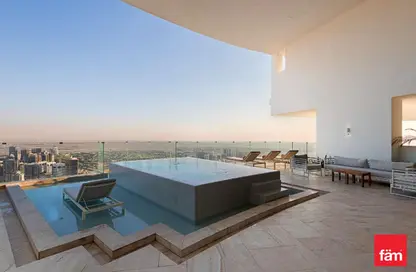 صورة لـ حوض سباحة شقة - 4 غرف نوم - 5 حمامات للبيع في فايف في جميرا فيلج سيركل - قرية الجميرا سركل - دبي ، صورة رقم 1