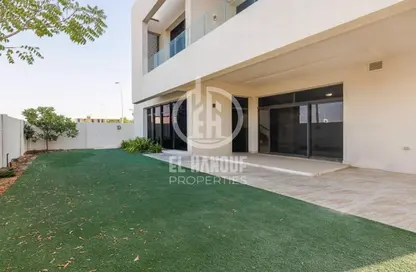 Villa - 4 Bedrooms - 7 Bathrooms for rent in West Yas - Yas Island - Abu Dhabi