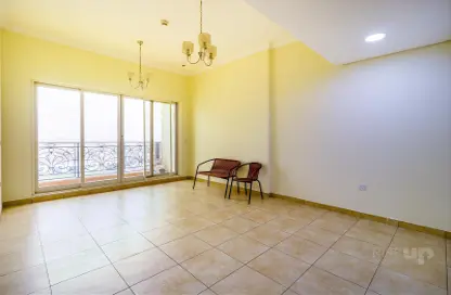 Apartment - 2 Bedrooms - 3 Bathrooms for rent in Venetian - Canal Residence - Dubai Sports City - Dubai