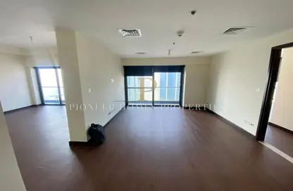 Apartment - 3 Bedrooms - 5 Bathrooms for rent in Goldcrest Views 1 - JLT Cluster V - Jumeirah Lake Towers - Dubai