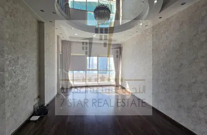 Apartment - 5 Bedrooms - 6 Bathrooms for sale in Al Khan - Sharjah