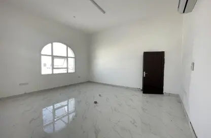 Apartment - 1 Bedroom - 1 Bathroom for rent in Shakhbout City - Abu Dhabi