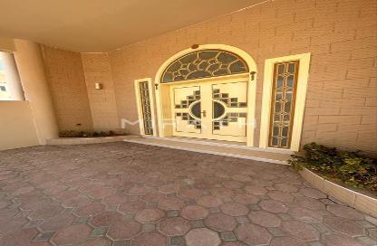 Villa - 2 Bedrooms - 2 Bathrooms for rent in Al Barsha 3 Villas - Al Barsha 3 - Al Barsha - Dubai