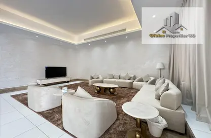 Villa - 5 Bedrooms for rent in Nad Al Sheba 4 - Nad Al Sheba - Dubai