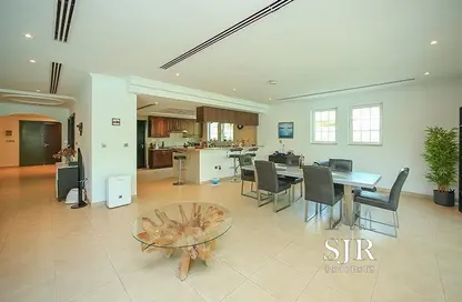 Villa - 4 Bedrooms - 4 Bathrooms for rent in Legacy - Jumeirah Park - Dubai