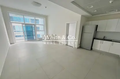 Apartment - 1 Bedroom - 2 Bathrooms for rent in Marina Arcade Tower - Dubai Marina - Dubai