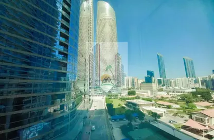 Apartment - 3 Bedrooms - 4 Bathrooms for rent in Baynuna Tower 2 - Corniche Road - Abu Dhabi