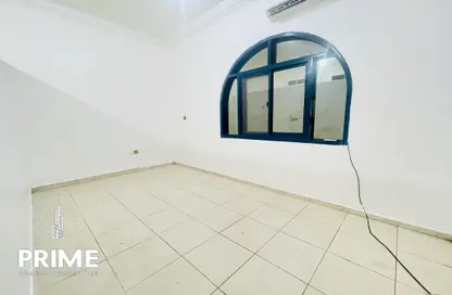 Apartment - 1 Bedroom - 1 Bathroom for rent in Delma Street - Al Mushrif - Abu Dhabi