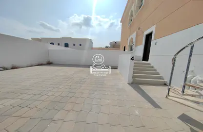 Apartment - 2 Bedrooms - 2 Bathrooms for rent in Shakhbout City - Abu Dhabi