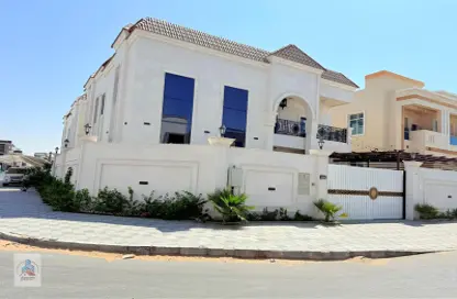 Villa - 5 Bedrooms - 7 Bathrooms for sale in Al Yasmeen 1 - Al Yasmeen - Ajman