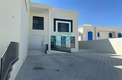 Villa - 6 Bedrooms - 7 Bathrooms for rent in Madinat Al Riyad - Abu Dhabi