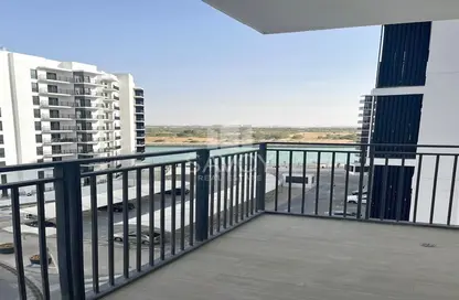 Apartment - 2 Bedrooms - 2 Bathrooms for rent in Waters Edge - Yas Island - Abu Dhabi